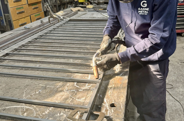 Forger sa place dans l’acier : l’histoire d’Anna Tokar et son engagement envers les Elles de la construction