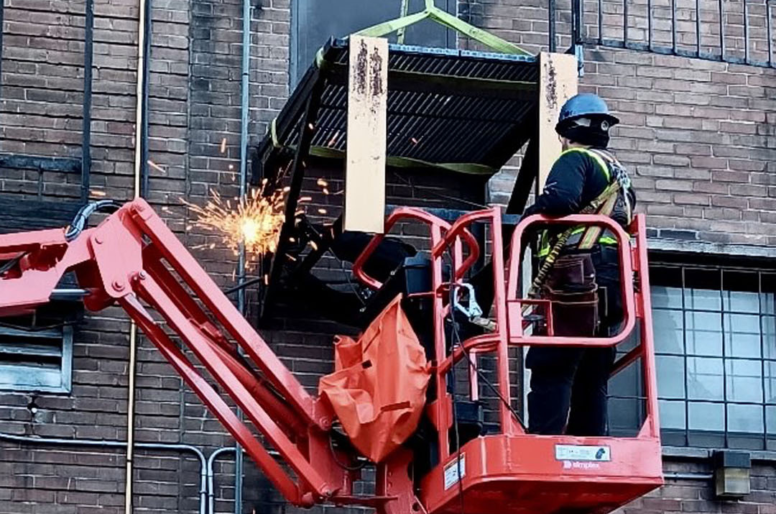Forger sa place dans l’acier : l’histoire d’Anna Tokar et son engagement envers les Elles de la construction