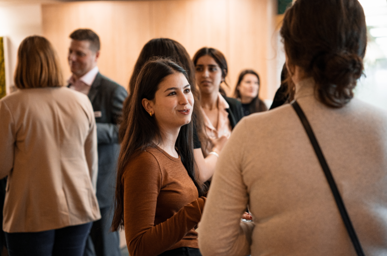 Soirée inspirante de réseautage chez PCL Construction
