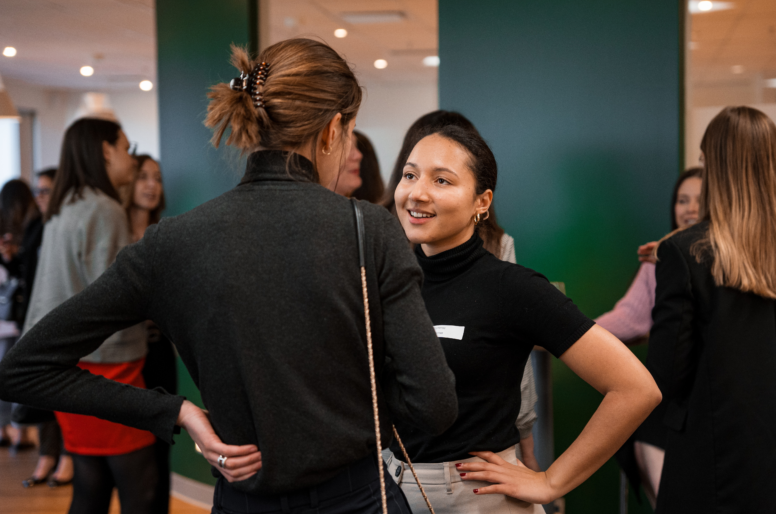 Soirée inspirante de réseautage chez PCL Construction
