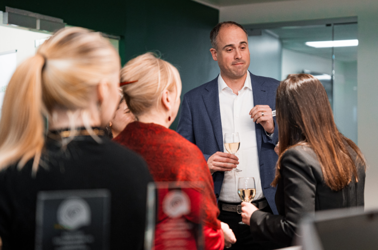 Soirée inspirante de réseautage chez PCL Construction