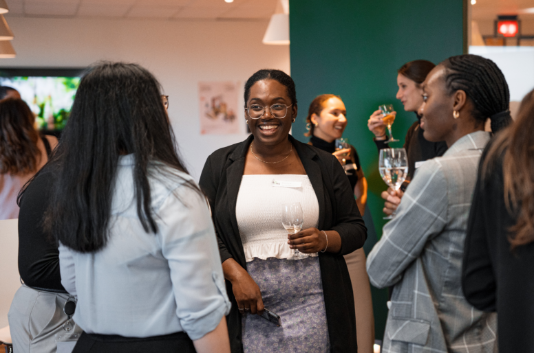 Soirée inspirante de réseautage chez PCL Construction