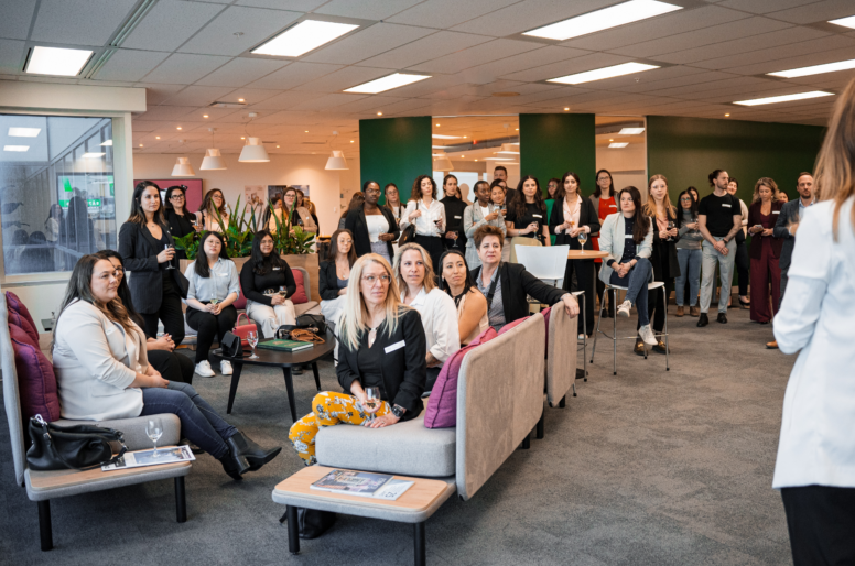 Soirée inspirante de réseautage chez PCL Construction